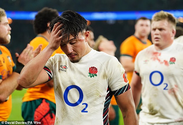 91956319-14078633-England_are_reeling_after_shipping_42_points_against_Australia_i-a-17_173153678281.jpeg