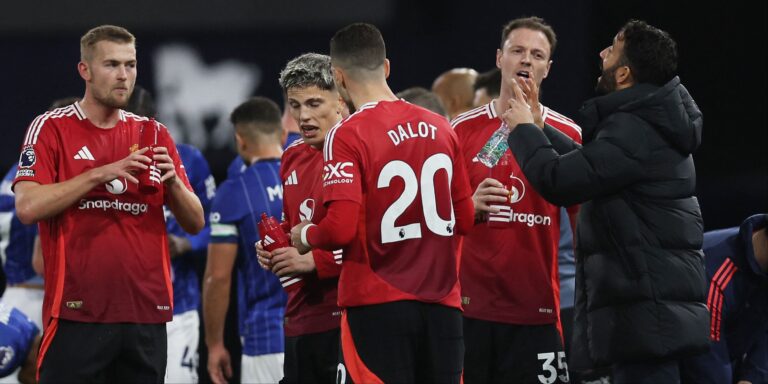 amorim-de-ligt-dalot-garnacho-jonny-evans.jpg