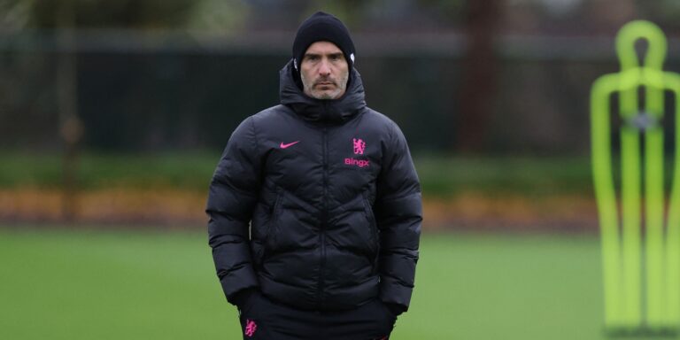 enzo-maresca-chelsea-training.jpg