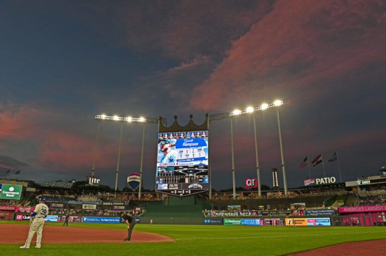 Royals_generic_Kauffman_Stadium-1024x678.jpg