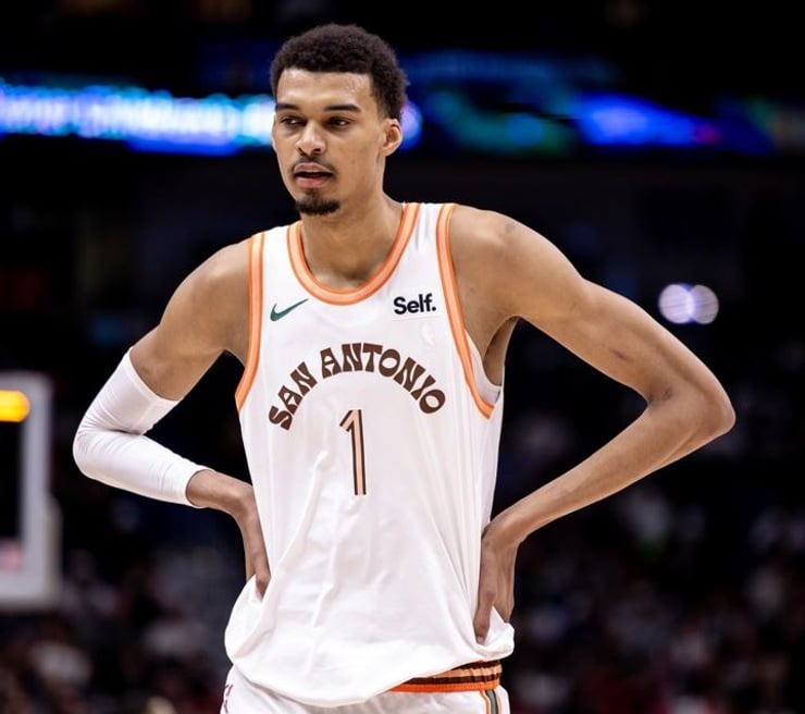 Victor-Wembanyama-Has-the-10th-Most-Blocks-in-an-NBA-Season-Since-2000.jpg