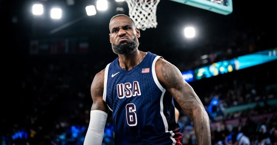 a6a2e2d8-lebron-james-reacts-usa-olympics-fiba.jpg