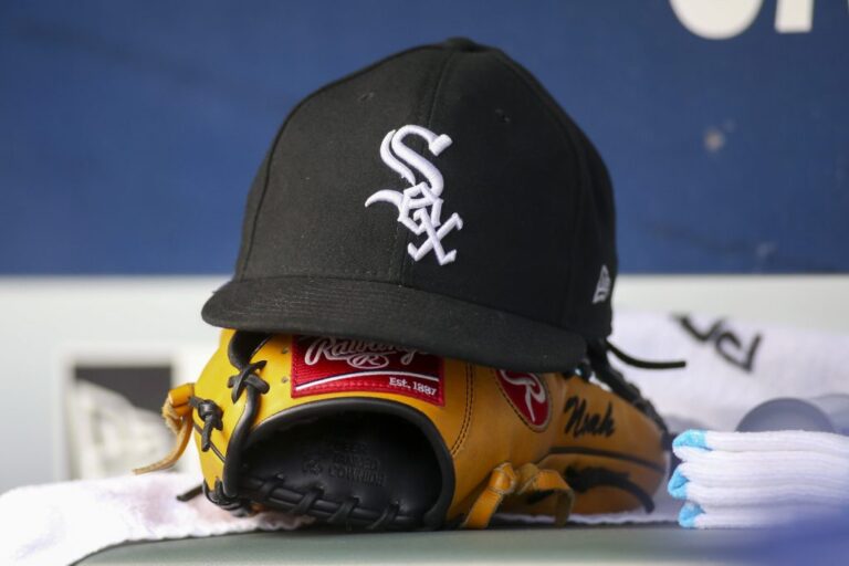 chicago-white-sox-hat-1024x683.jpg