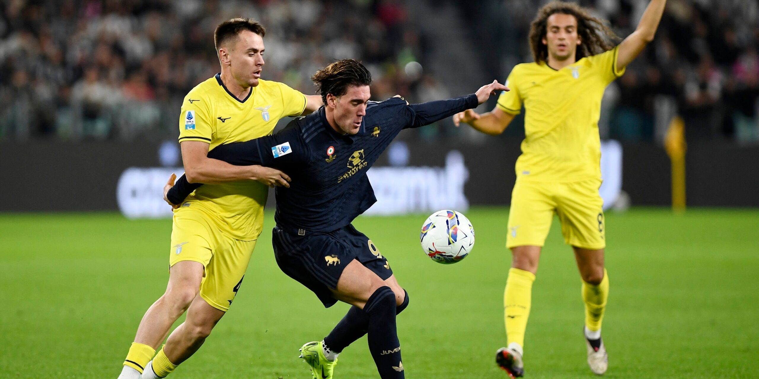 juventus-dusan-vlahovic-in-action-with-lazio-s-patric.JPG