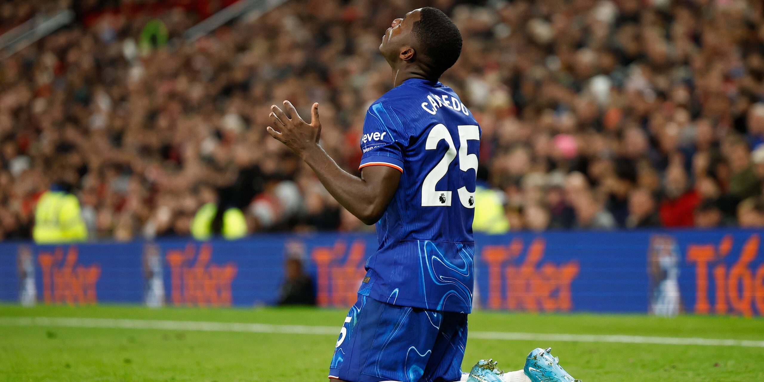 moises-caicedo-celebrates-for-chelsea.jpg