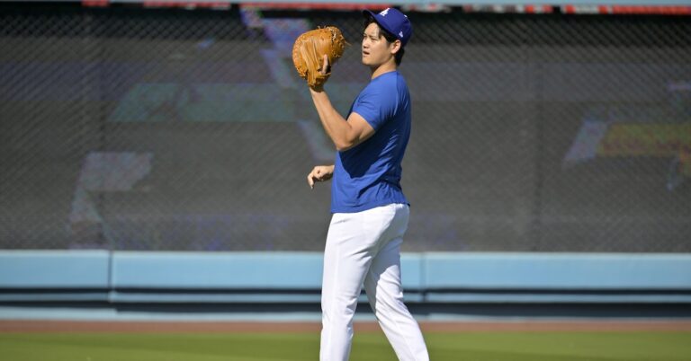 ohtani-center-field.jpg