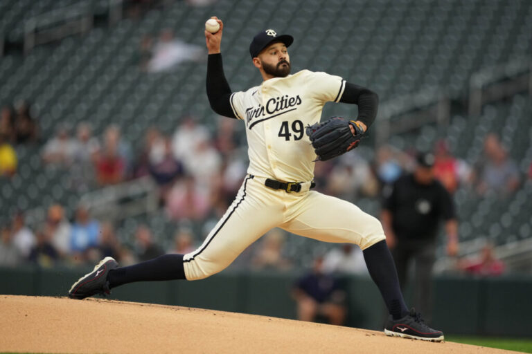 pablo-lopez-twins-1024x683.jpg