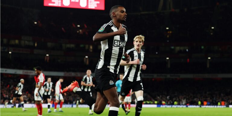 1737896776_alexander-isak-celebrates-for-newcastle.jpg