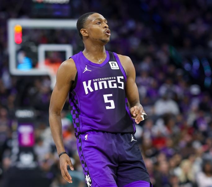 Kings-Trade-Rumors-DeAaron-Fox-More-Likely-To-Be-Available-This-Summer.jpg