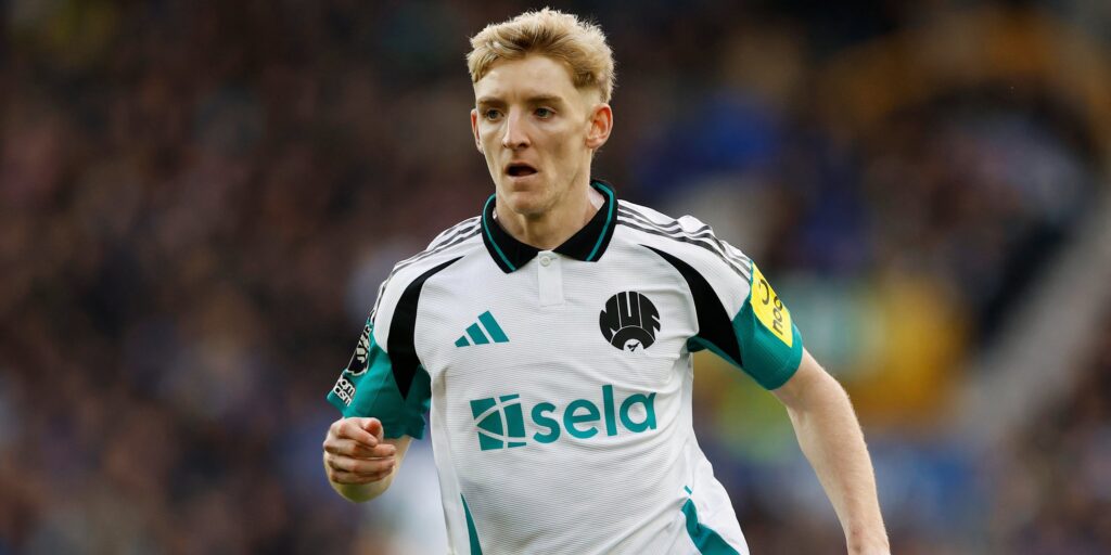 anthony-gordon-newcastle-2.jpg