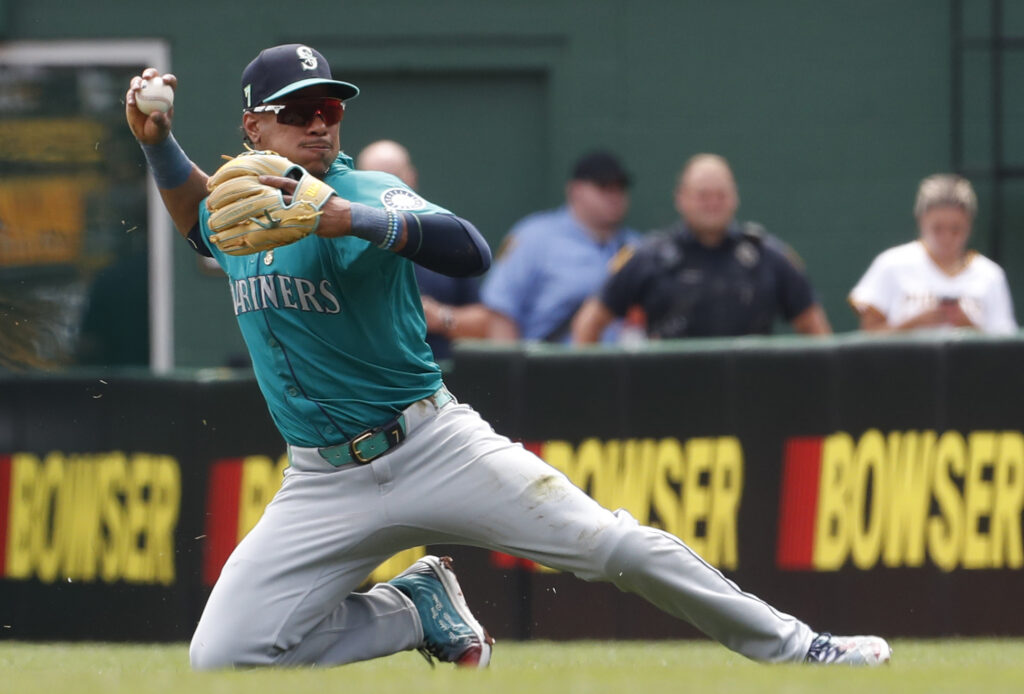 jorge-polanco-second-base-1024x694.jpg