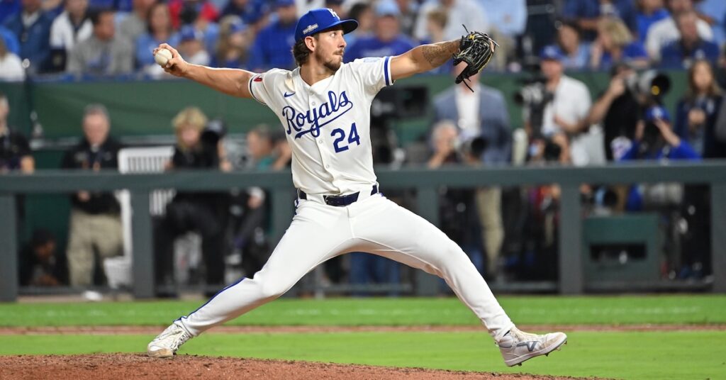 michael-lorenzen-resigns-royals.jpg