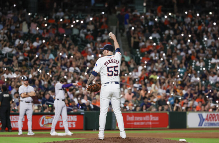 ryan-pressly-astros-1024x669.jpg