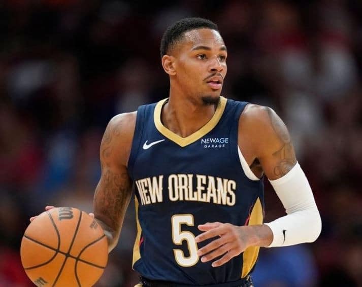Pelicans-Dejounte-Murray-Fractures-Left-Hand-in-Season-Opener.jpg