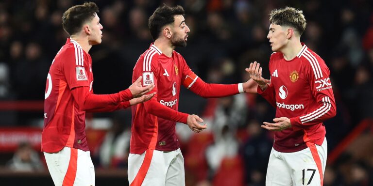 manchester-united-s-alejandro-garnacho-bruno-fernandes-and-manuel-ugarte-react.JPG