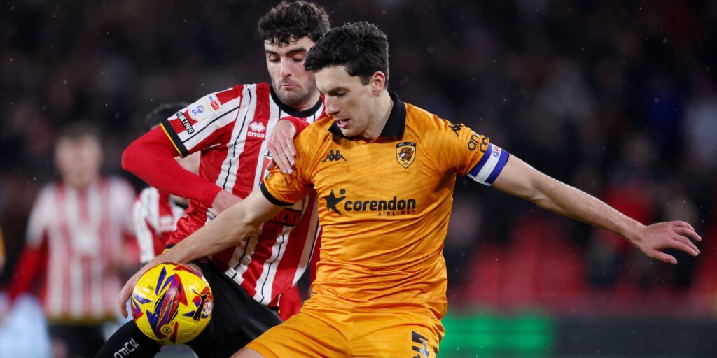 tom-cannon-in-action-for-sheffield-united-1.jpg