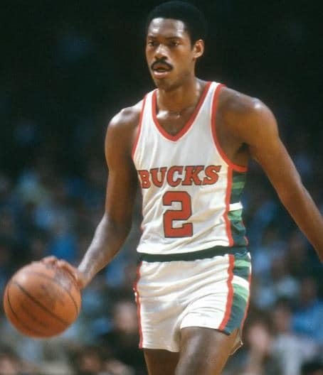 Former-Bucks-Player-Part-Owner-Junior-Bridgeman-Dies-At-71.jpg