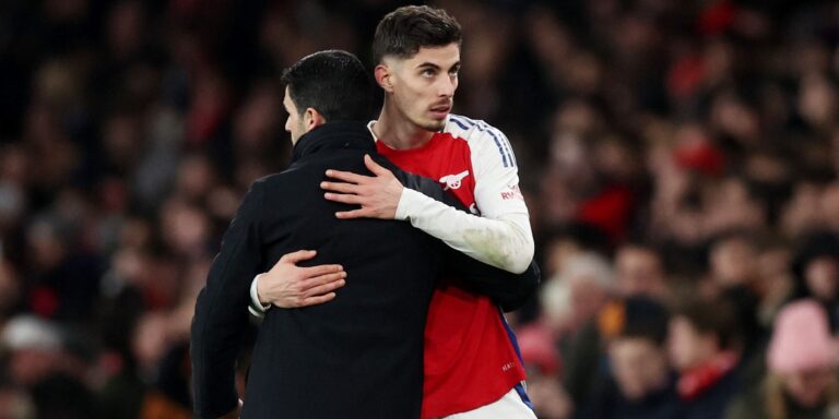 arsenal-s-kai-havertz-with-manager-mikel-arteta-after-being-substitutedarsenal-s-kai-havertz-with-ma.jpeg