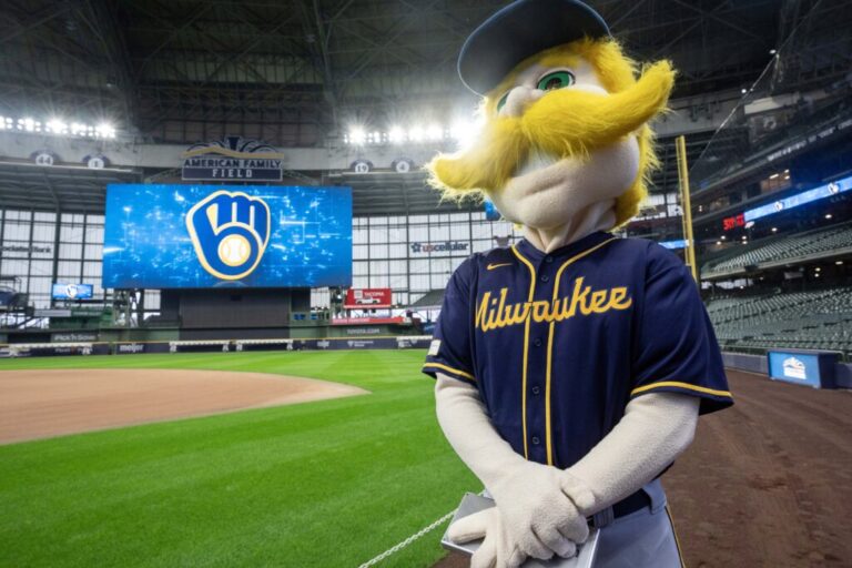 bernie-brewer-1024x683.jpg