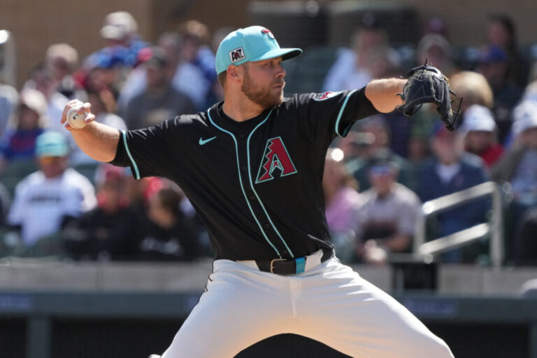 corbin-burnes-diamondbacks-1024x683.jpg