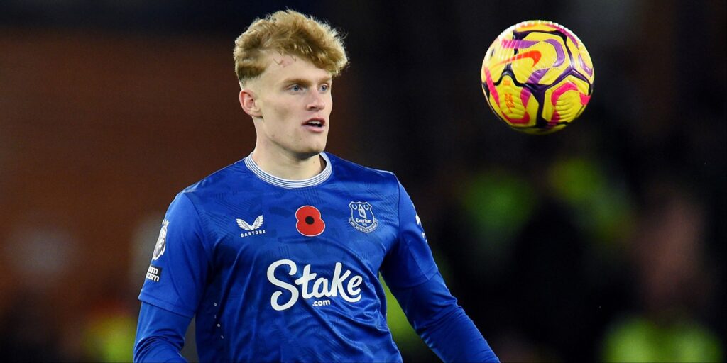 jarrad-branthwaite-everton.jpg