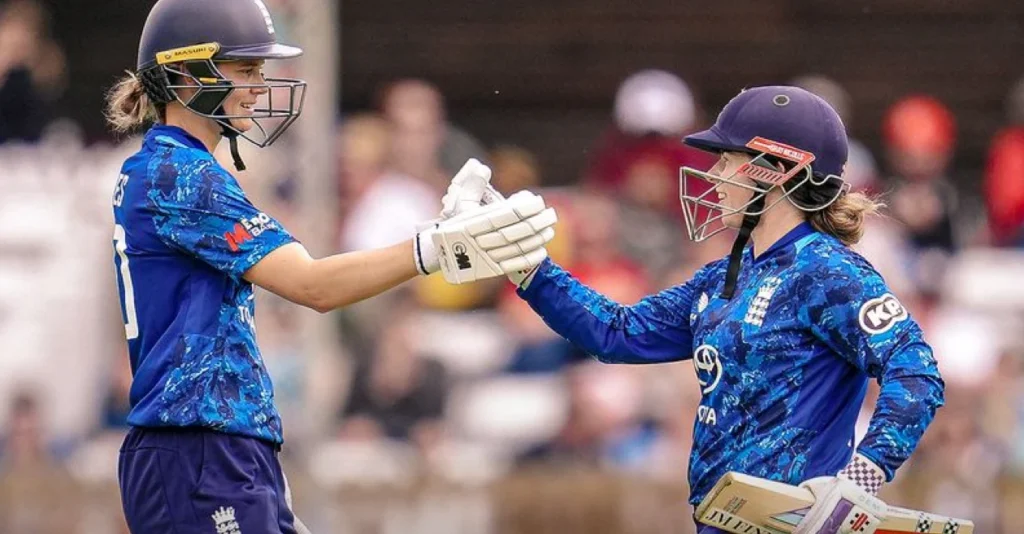 Amy-Jones-Tammy-Beaumont.webp.webp