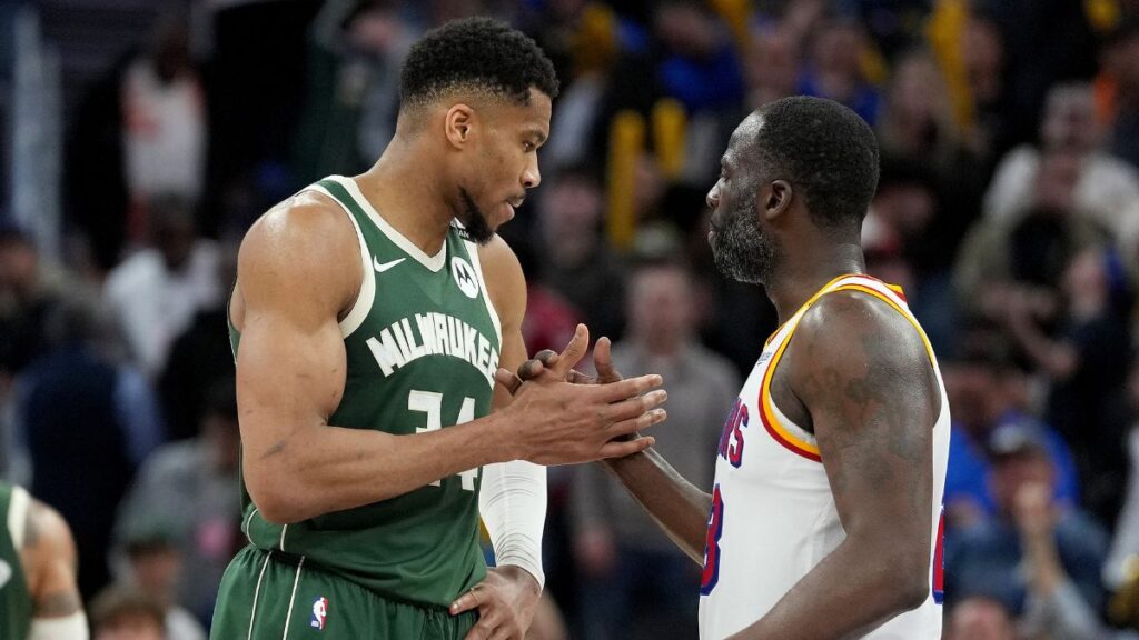 Giannis-Antetokounmpo-Draymond-Green-GettyImages-2205905875.jpg