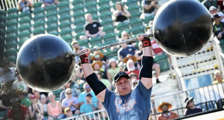 Rayno-Nel-strongman-Robyn-Beck-AFP-via-Getty-Images-e1747649429952.jpg