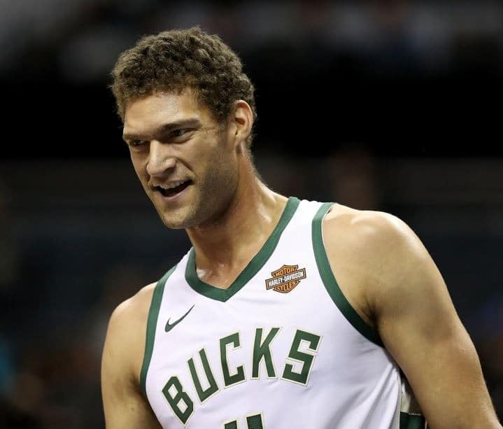 Warriors-Predicted-To-Target-Bucks-Brook-Lopez-This-Offseason.jpg