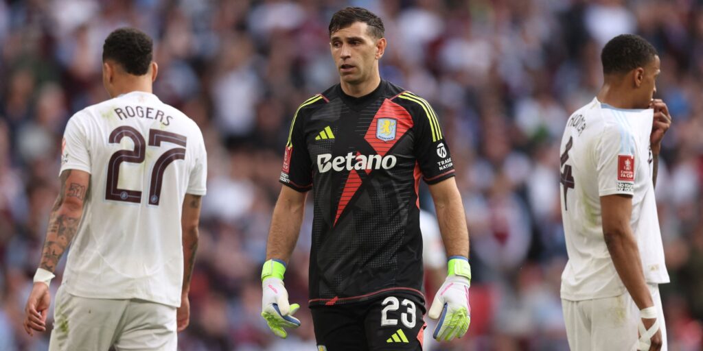 aston-villa-s-emiliano-martinez-reacts.JPG