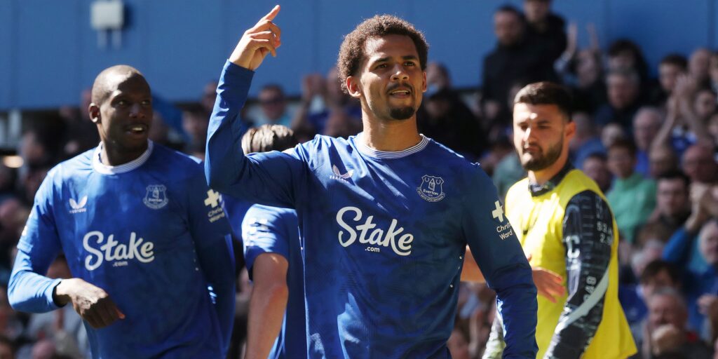iliman-ndiaye-scores-for-everton.jpg