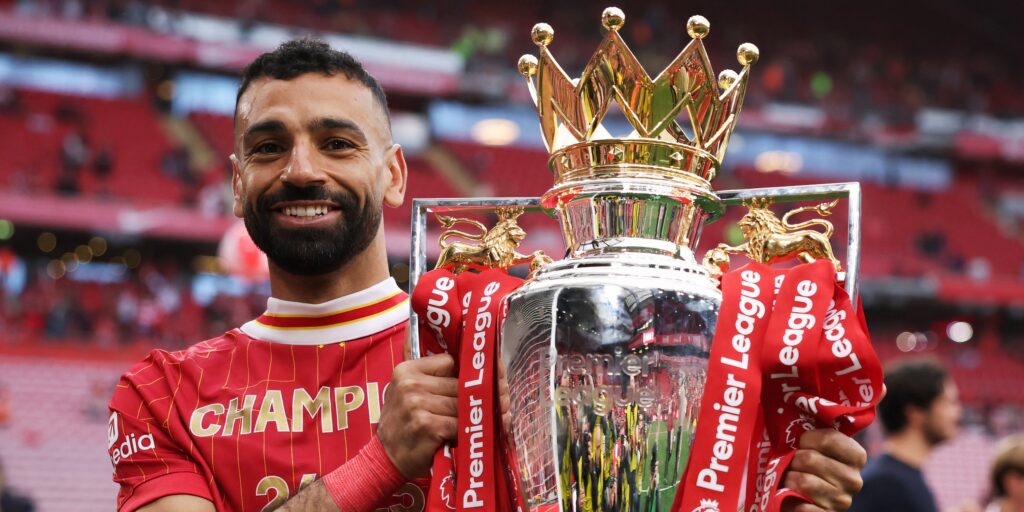 mohamed-salah-premier-league-trophy-liverpool.jpg