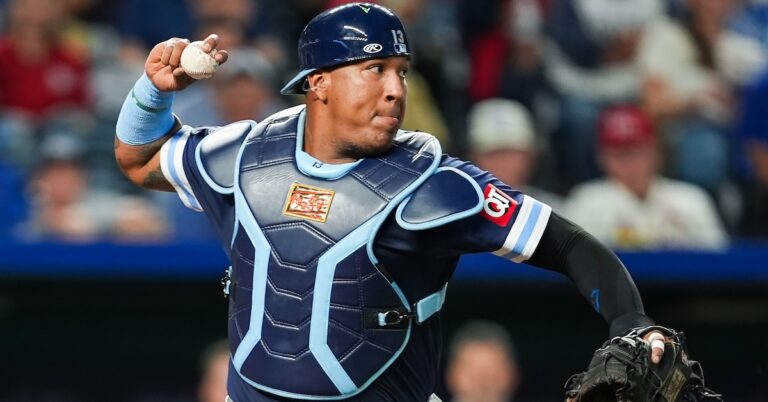 salvador-perez-royals-SB-prevention.jpg