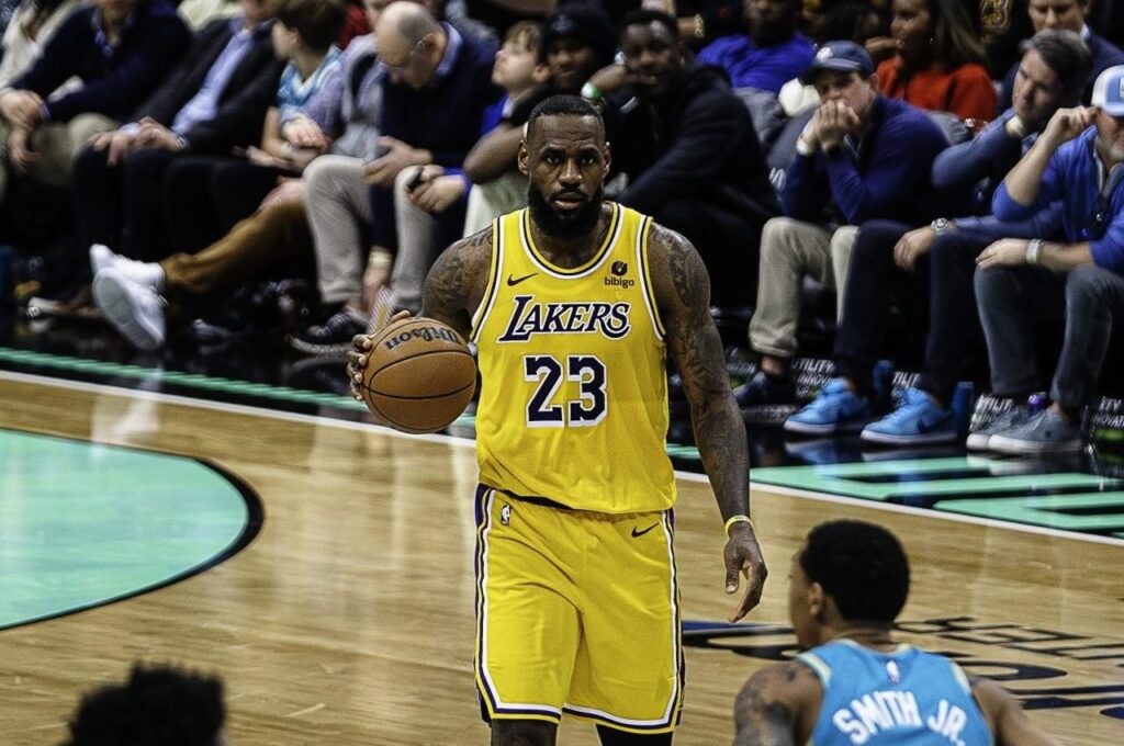 2-5-24-LeBron-James-3-scaled-e1738591911406.jpg