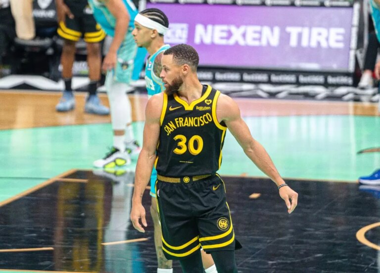 @unknownvision_-Hornets-vs-Warriors-_-3-29-24-curry-22.jpg