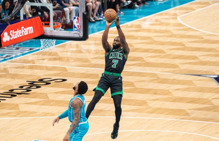 @unknownvision_PeterBaba_11-1-24_HornetsCeltics1.jpg