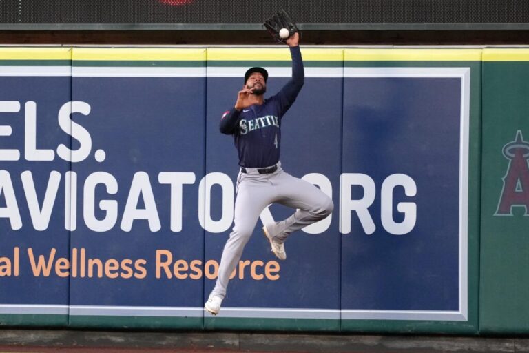 Leody_Taveras_Mariners-copy-1024x683.jpg