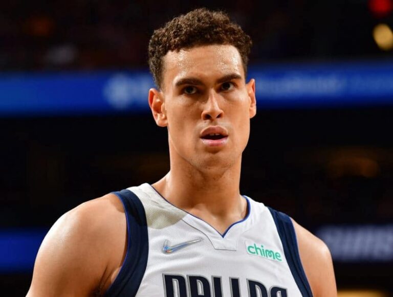 Mavericks-Free-Agency-Rumors-Dwight-Powell-Exercises-4M-Player-Option.jpg