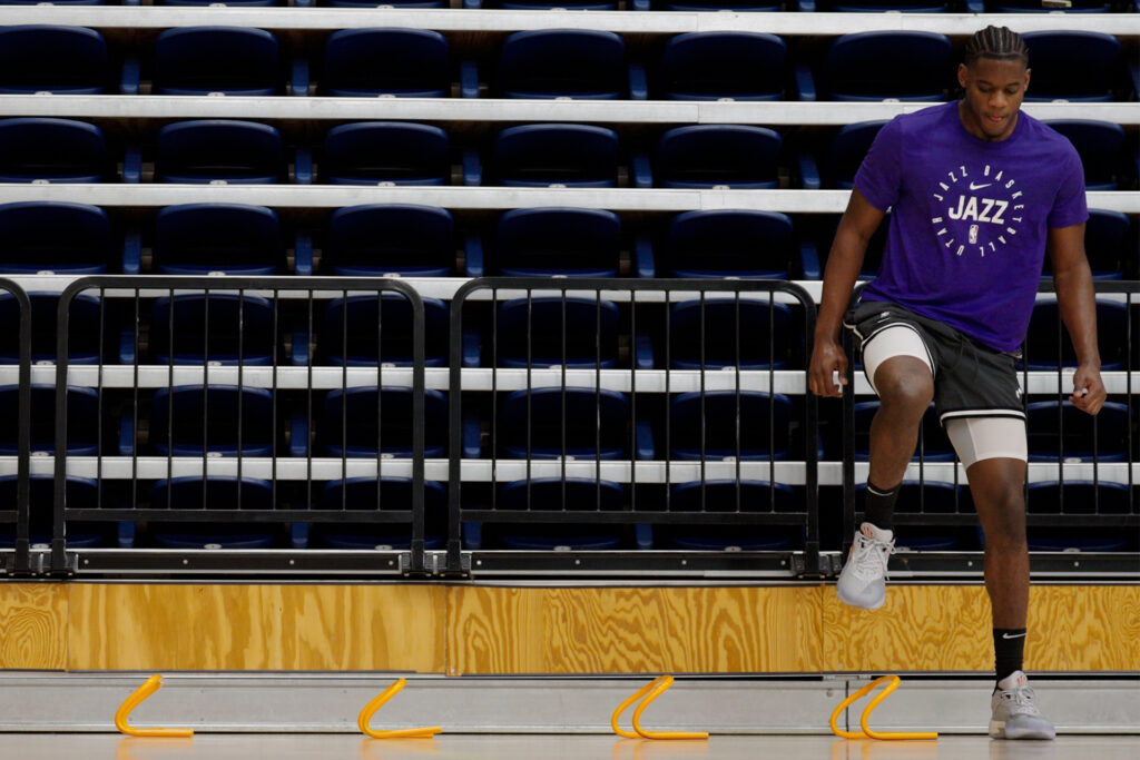 Taylor-Hendricks-Header.jpg
