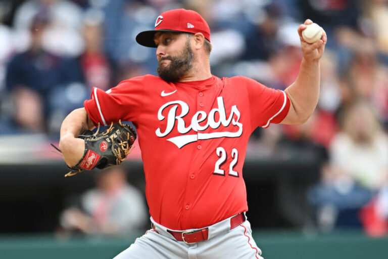 Wade_Miley_Reds-1024x683.jpg