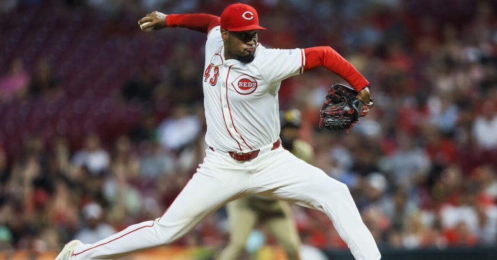 alexis-diaz-traded-to-dodgers.jpg