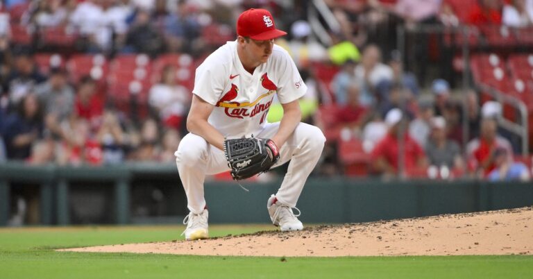 erick-fedde-pitcher-needs-a-chair.jpg