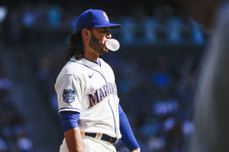 eugenio-suarez-mariners-1024x683.jpg