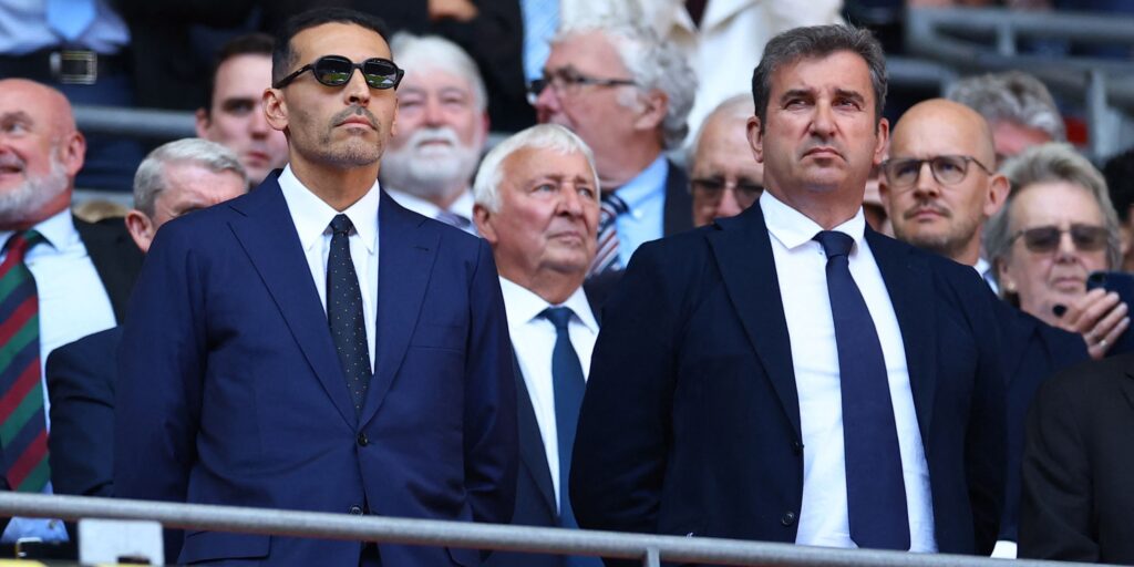 manchester-city-chairman-khaldoon-al-mubarak-former-player-mike-summerbee-and-ceo-ferran-soriano.JPG