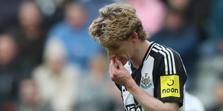 newcastle-anthony-gordon.jpg