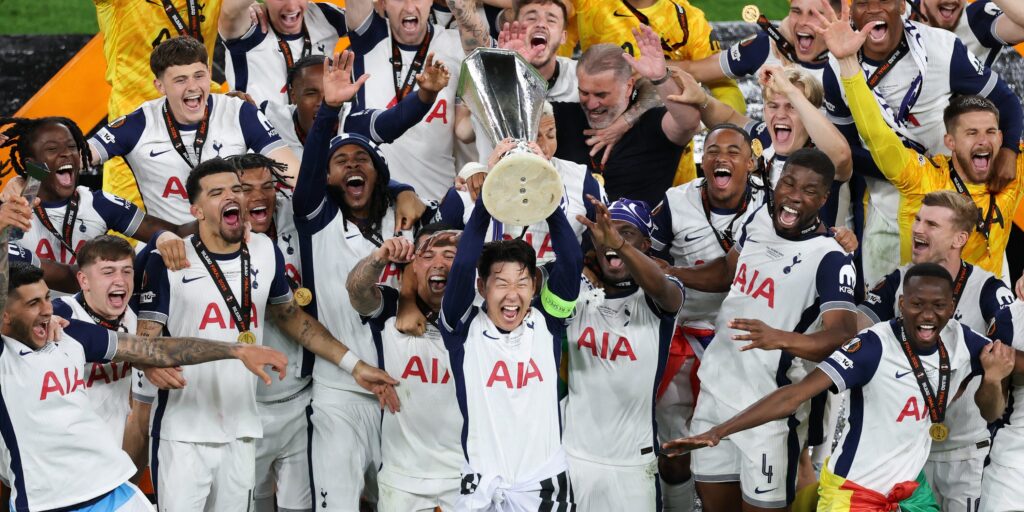 tottenham-hotspur-spurs-europa-league-final-trophy.jpg