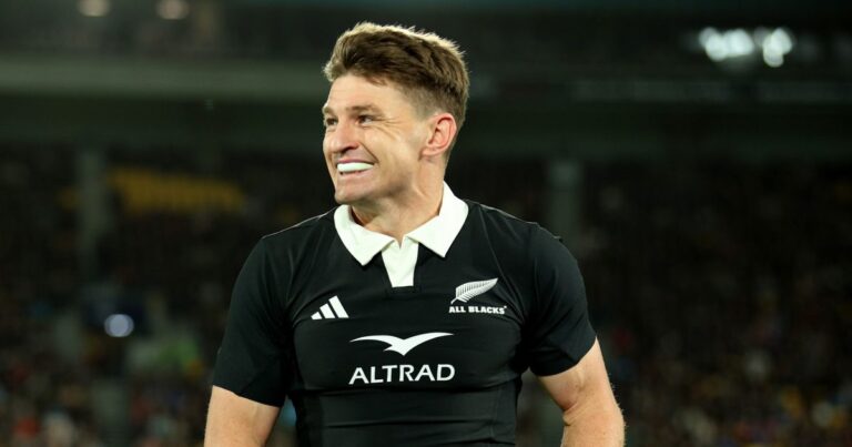 Beauden-Barrett-close-All-Blacks-vs-France-2025-1200x630.jpg