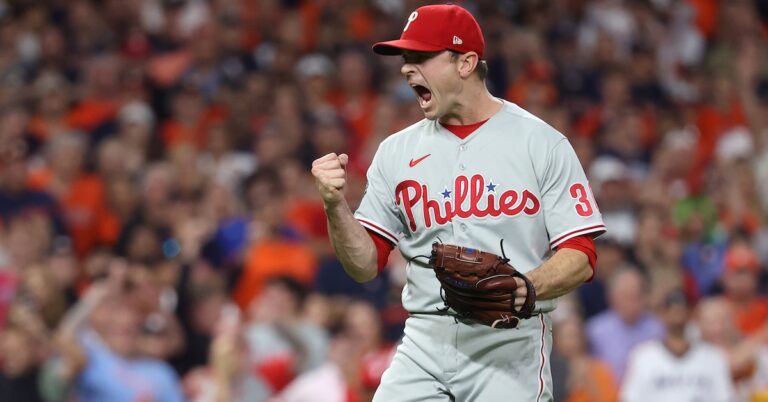 David-Robertson-Signs-With-Phillies-2025.jpg