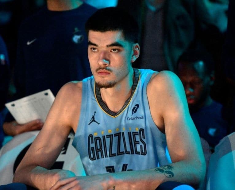 Grizzlies-Zach-Edey-Reaches-Plea-Deal-In-Reckless-Driving-Case.jpg