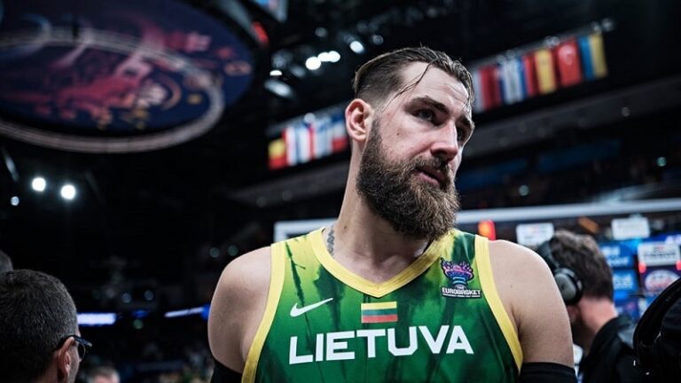 Jonas-Valanciunas.jpg